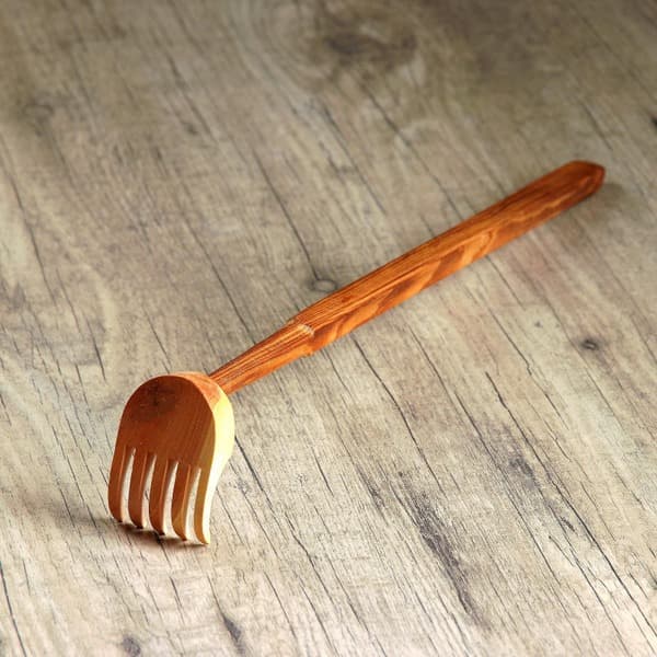 Juniper Wood Back Scratcher, 37cm