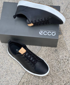 Ecco Sneakers